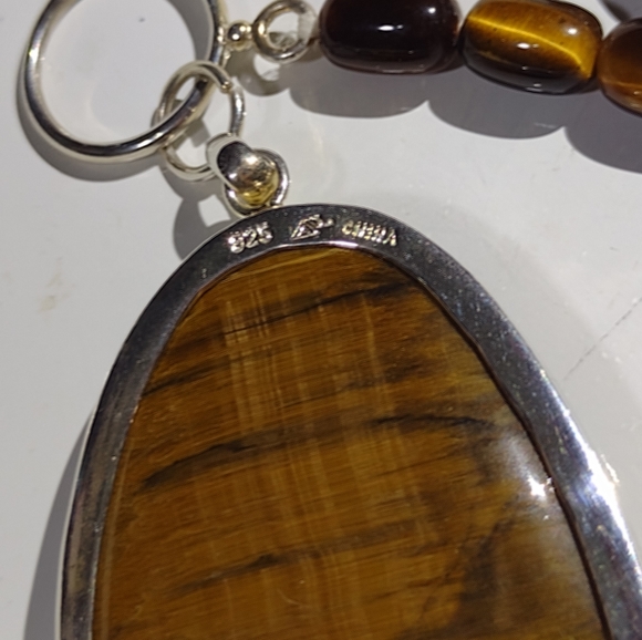 Tiger eye medallion in sterling silver--a  Stunnin - Picture 3 of 12